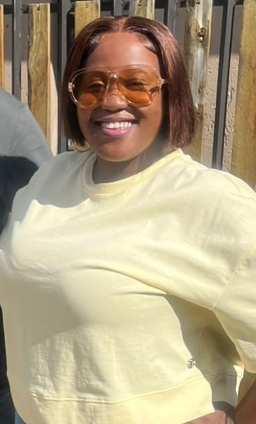 Customer photo review of Double Drawn Chocolate Brown Glue-less 5 X 5 lace Bob Wigs