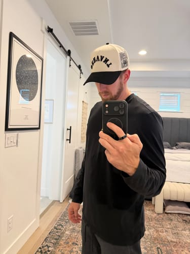 Customer photo review of ‘SERVANT’ Premium SnapBack - Cream/Black