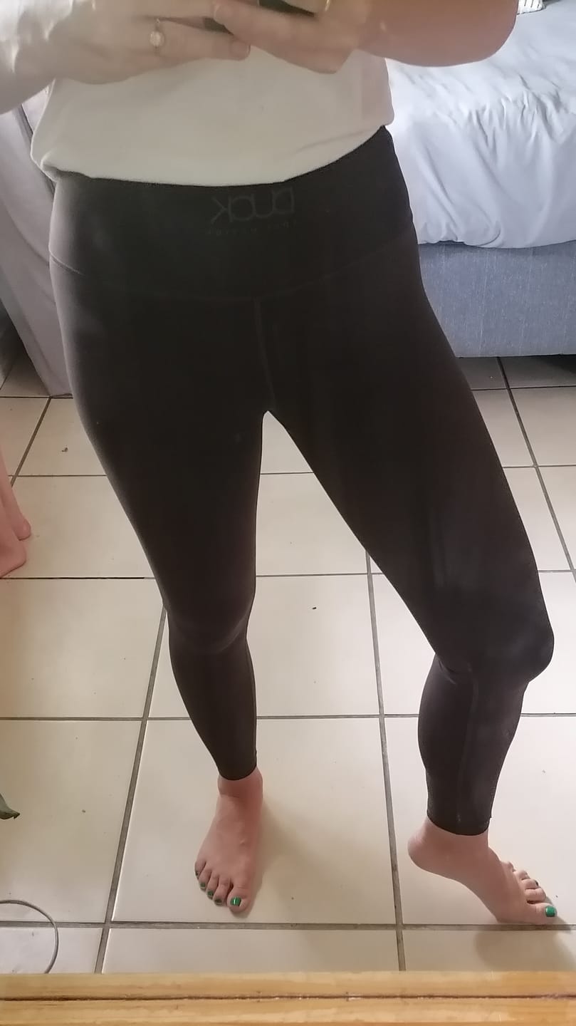Customer photo review of Cocoa Butter Leggings