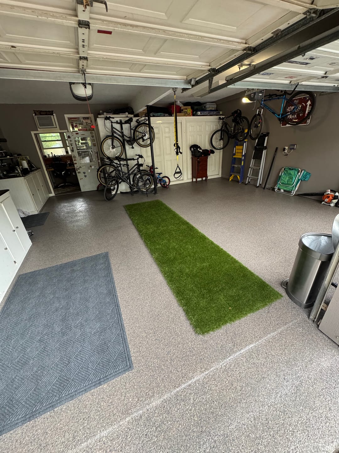 Customer photo review of Epoxy Floor Polymer Flakes - Torginol Collection