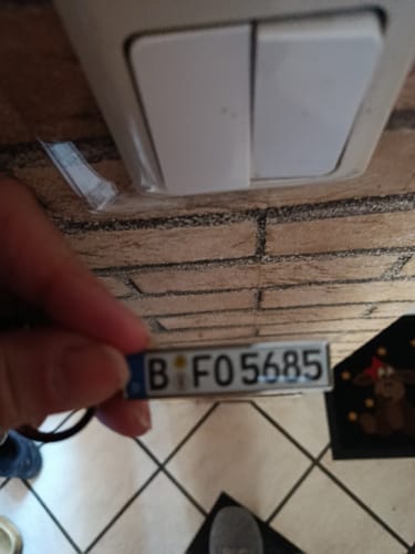 Customer photo review of Kennzeichen Schlüsselanhänger Mini Nummernschild Metall