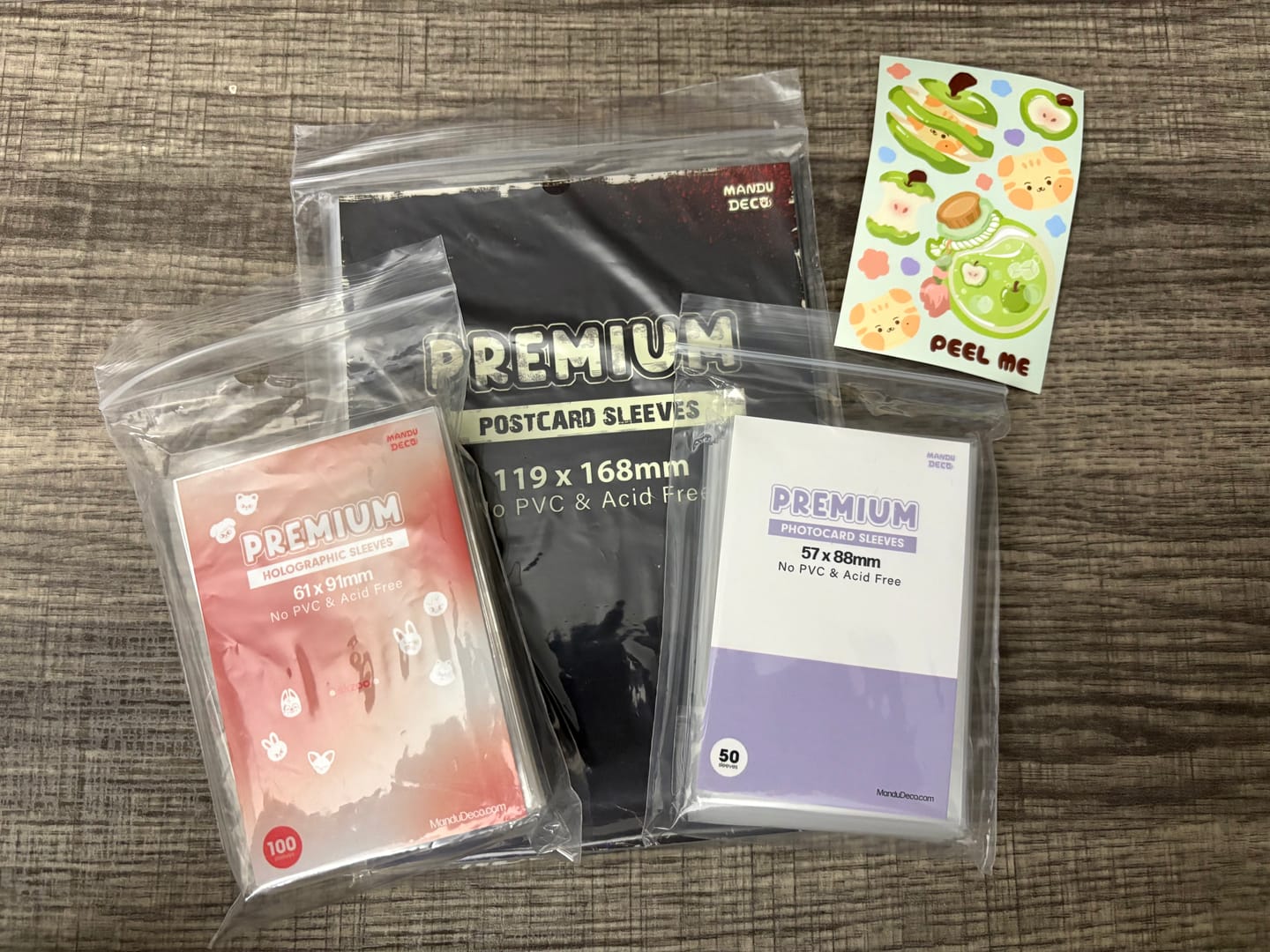 Customer photo review of PREMIUM PHOTOCARD SLEEVES - PURPLE VERSION (57x88MM)
