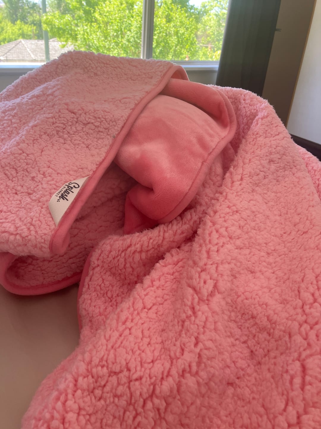 Customer photo review of Waterproof Splash Blanket™ - Cupcake The OG