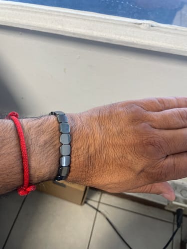Customer photo review of Pulsera Hora Hematita