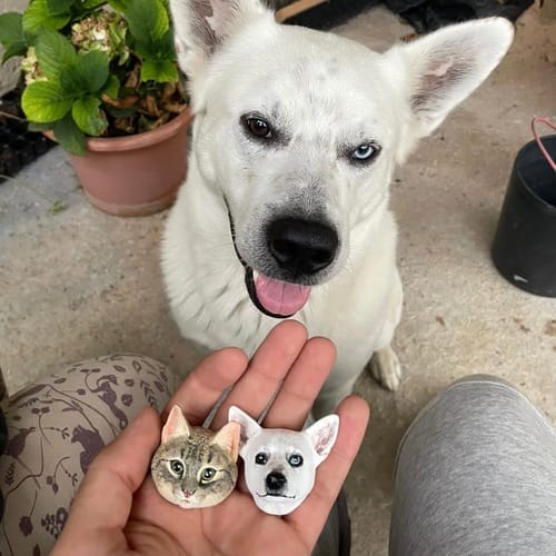 Customer photo review of Personalized Custom Pet Keychain/Magnet