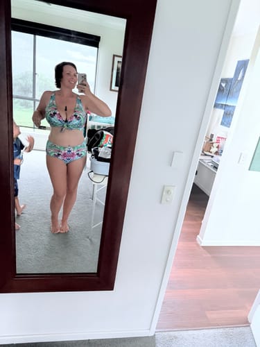 Customer photo review of Granada G Cup Bikini Twist Underwire Set