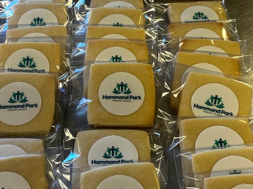 Customer photo review of 30 x 3.8 cm Small Cupcake Custom Edible Icing Images