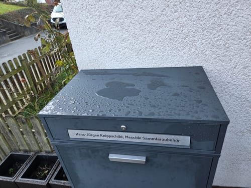 Customer photo review of XXL Paketbox mit Briefkasten | anthrazit - RAL7016 | personalisiert mit Edelstahl-Schild