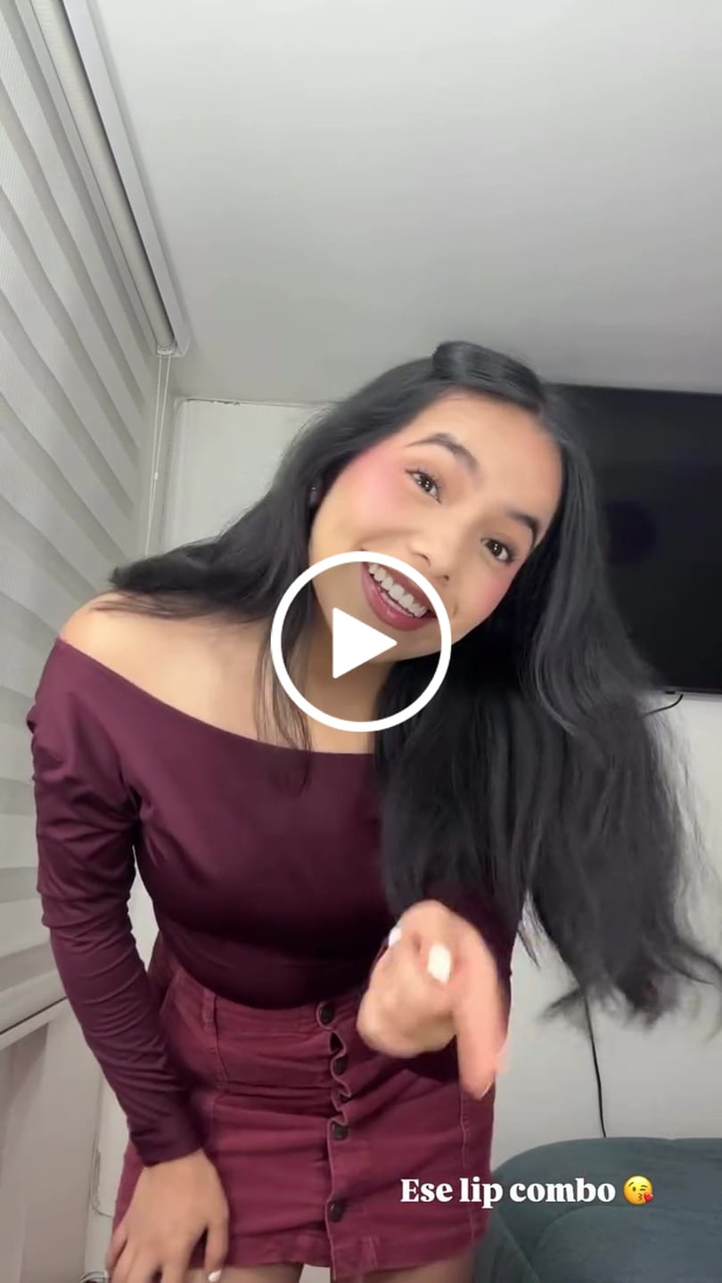 Customer video review of LIP GLOSS  1ST SCENE