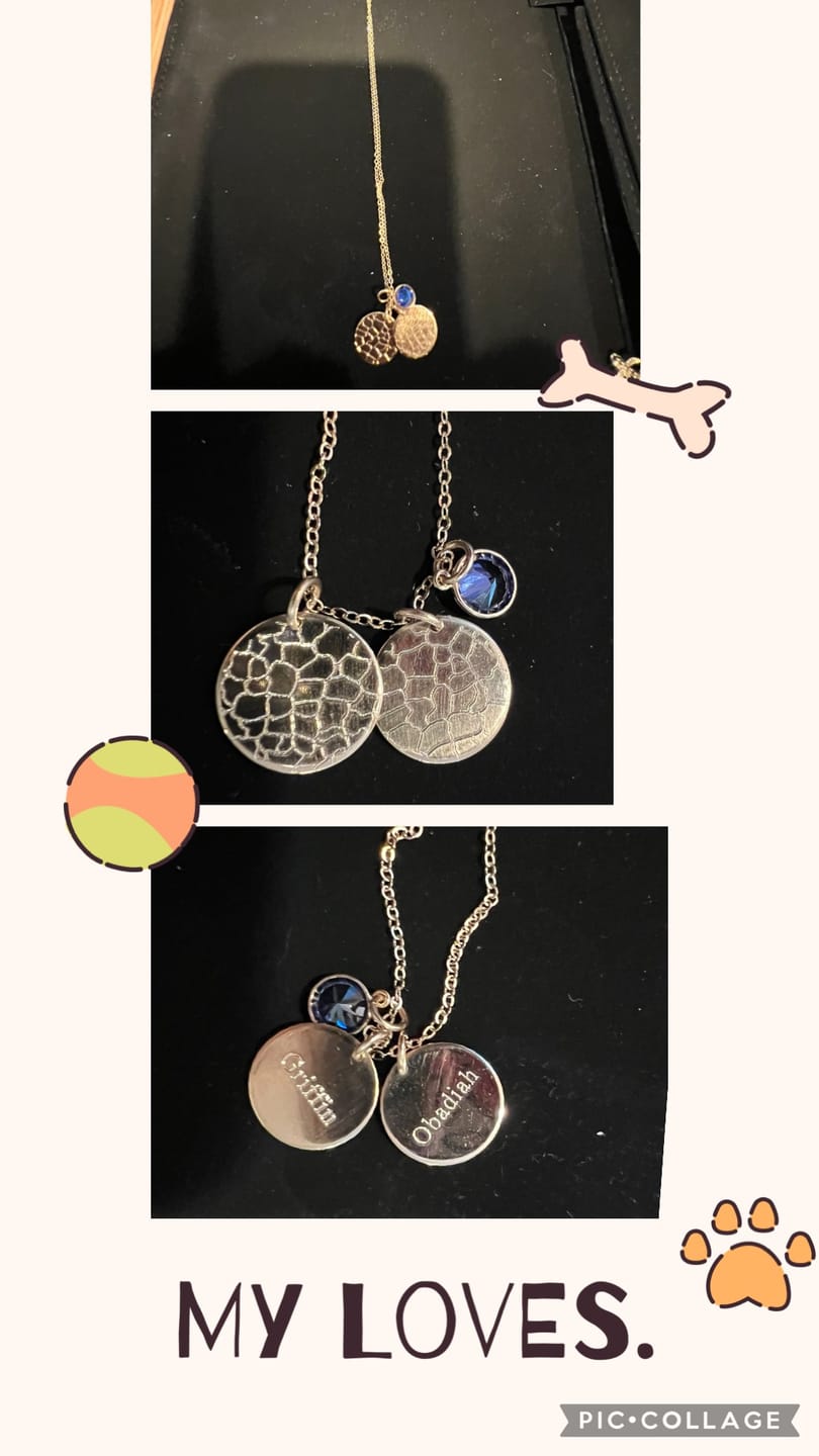 Customer photo review of Akela Medium Focus Noseprint Necklace