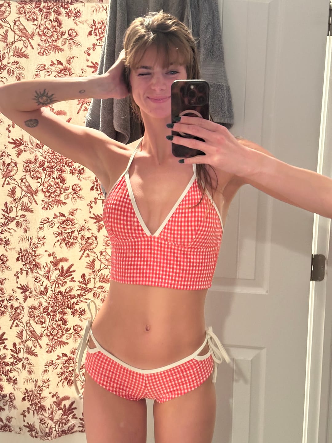 Customer photo review of Seamolly 1950s Pin-Up Retro Vintage Gingham Textured Halter Tank Top & Tie Side Boyshort Bottom Tankini Set