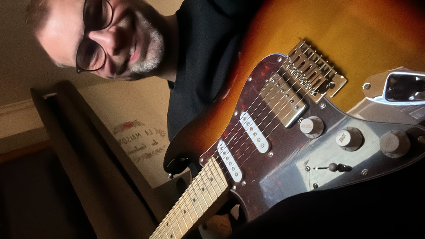 Customer photo review of Donner DST-152 Guitare Électrique avec Ampli et Housse
