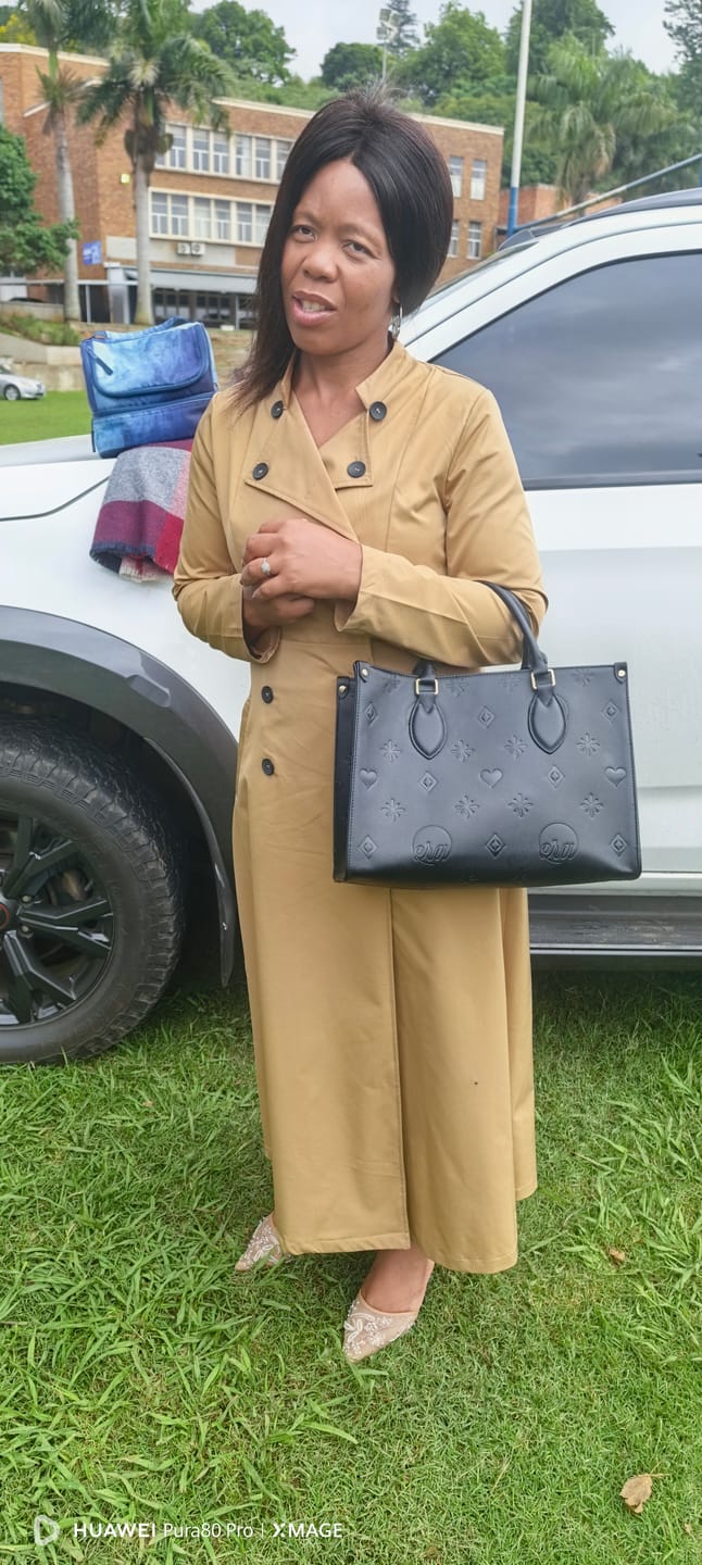 Customer photo review of The Carryall Icon Tote