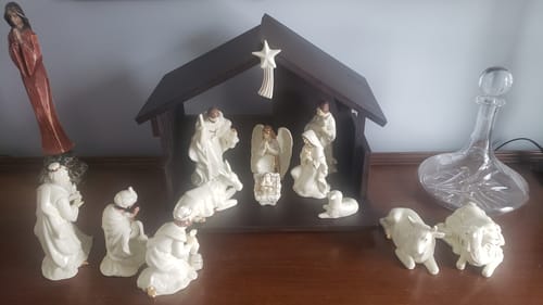 Customer photo review of Belleek Living 15 Piece Nativity Set