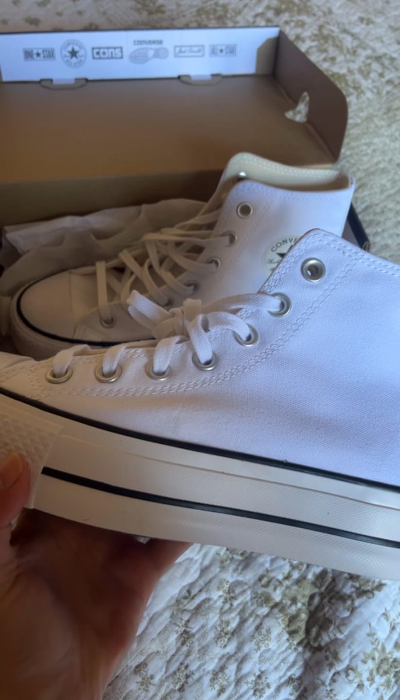 Customer photo review of Zapatilla Converse Chuck Taylor Hi Plataforma Mujer Blanco