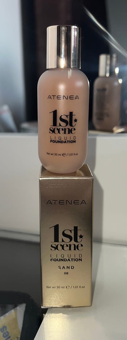 Customer photo review of BASE DE MAQUILLAJE LÍQUIDA 1ST SCENE