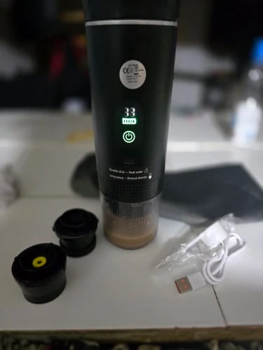 Customer photo review of BRUZZO Go™ – Draagbare Espresso Machine
