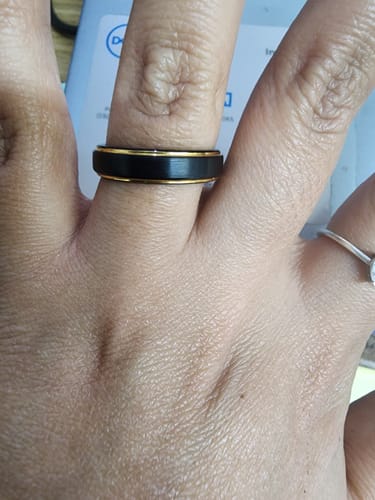 Customer photo review of Anillo Night's Watch - Tungsteno