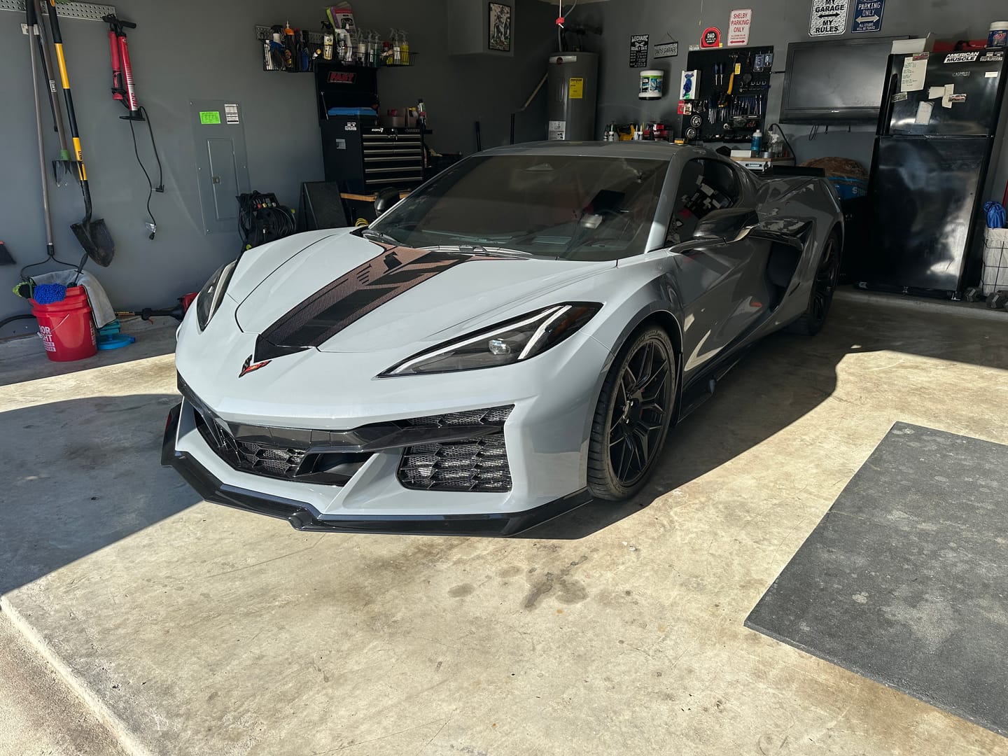 Customer photo review of Corvette C8 Z06 / E-Ray DRY CARBON FIBER Front Splitter [Z07 Package]