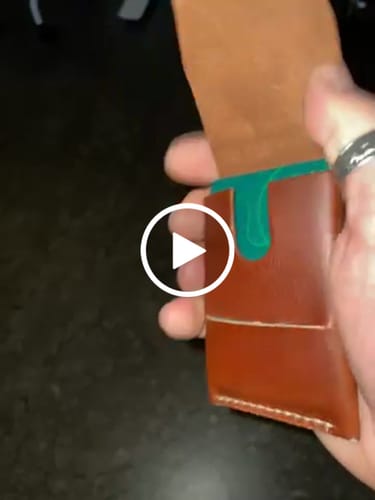 Customer video review of Slimmad plånbok i äkta läder