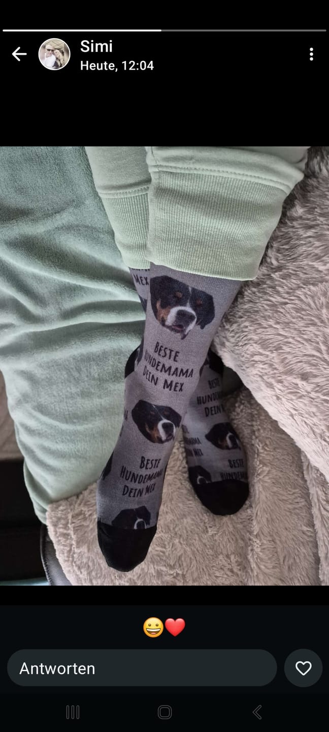 Customer photo review of Dein Foto mit Text - Individuelle Socken