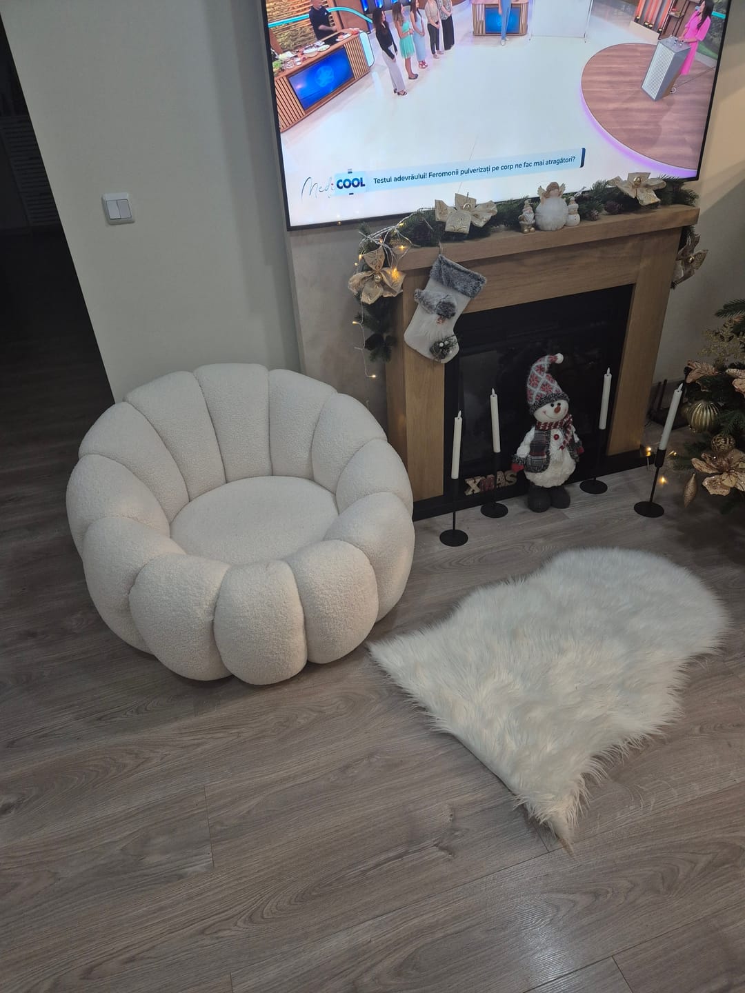 Customer photo review of Fotoliu GASPAR, crem, stofa buclata, 90x95x60 cm