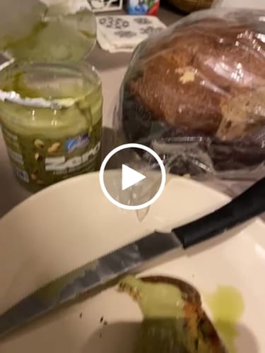 Customer video review of Crema spalmabile proteica gusto pistacchio