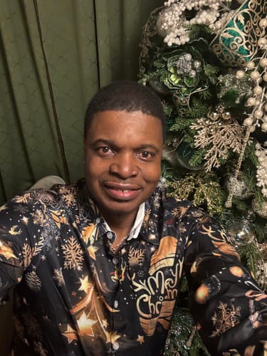 Customer photo review of Men's Golden Merry Christmas Champagne Print Long Sleeve Shirt