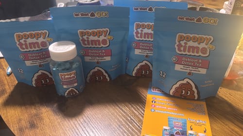 Customer photo review of FREE GIFT! Poopy Time Debloat & Detox Gummies