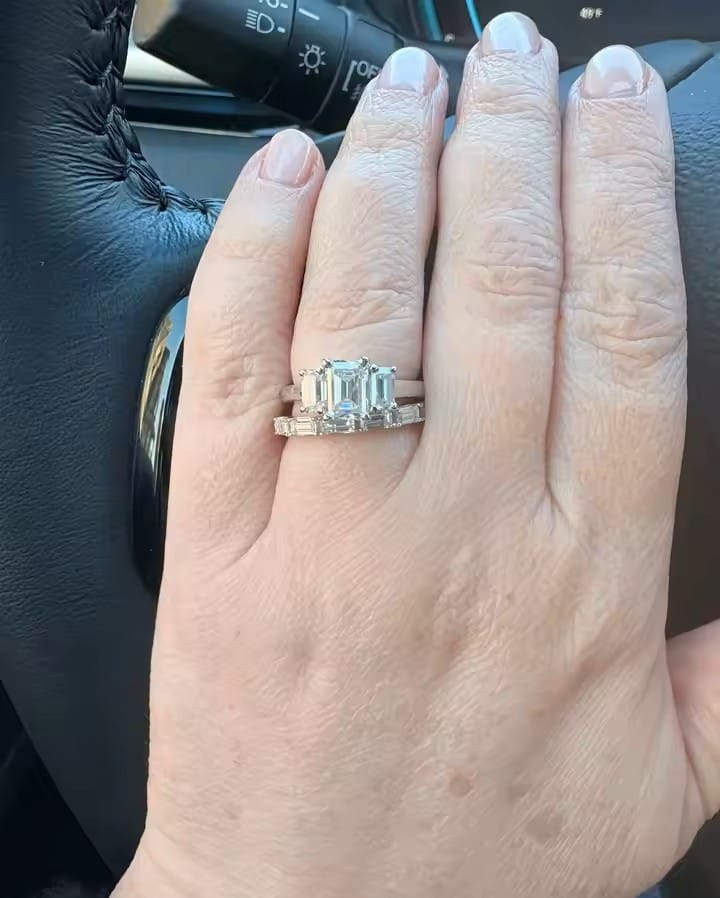 Customer photo review of Elegant Trilogy: 1.6 Carat Weight Emerald Moissanite Engagement Ring