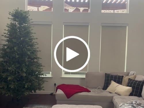 Customer video review of SmartWings Motorized Roller Shades 100% Blackout Linen