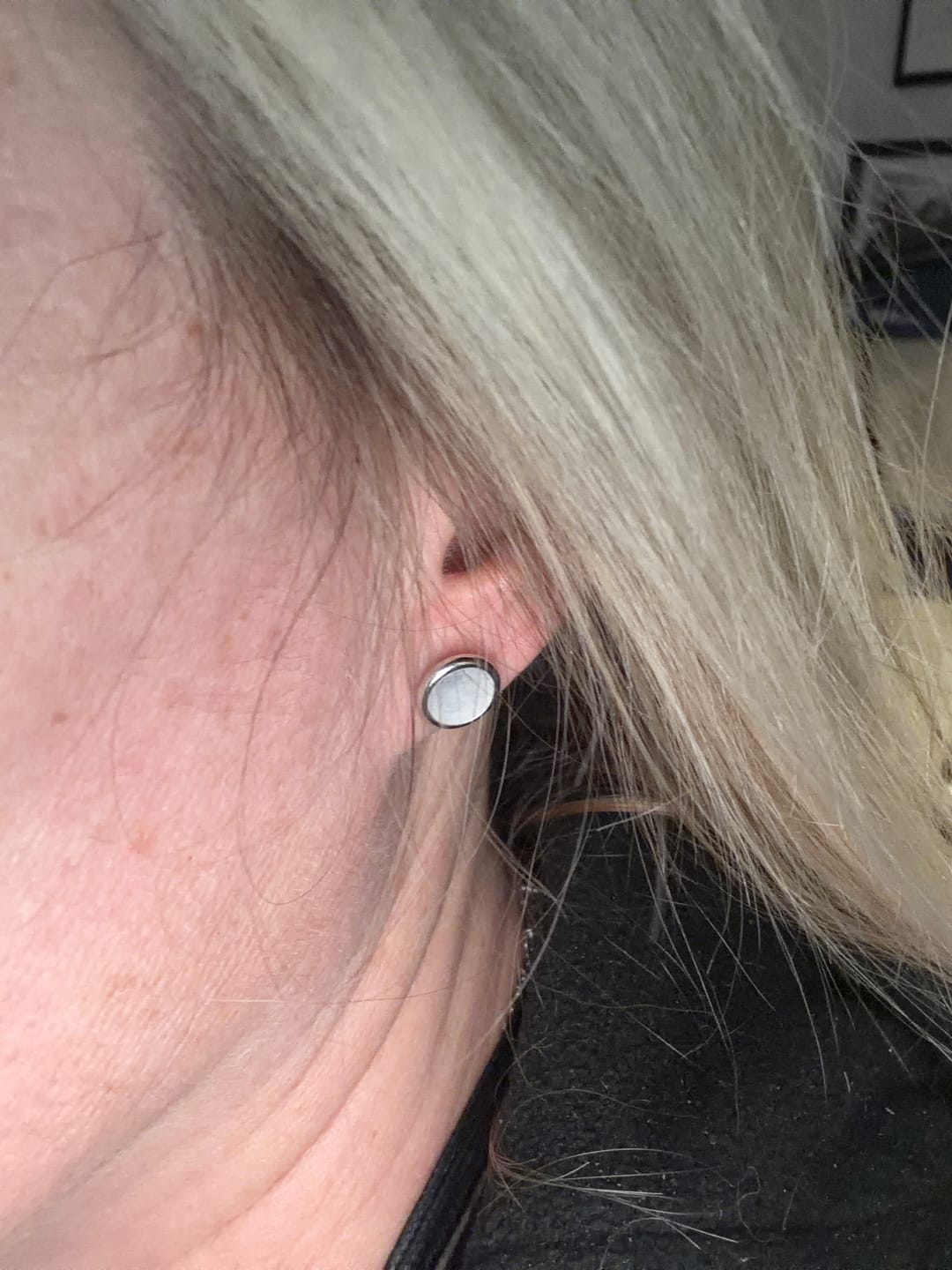 Customer photo review of Edelstein Ohrstecker Mondstein | 925 Sterling Silber