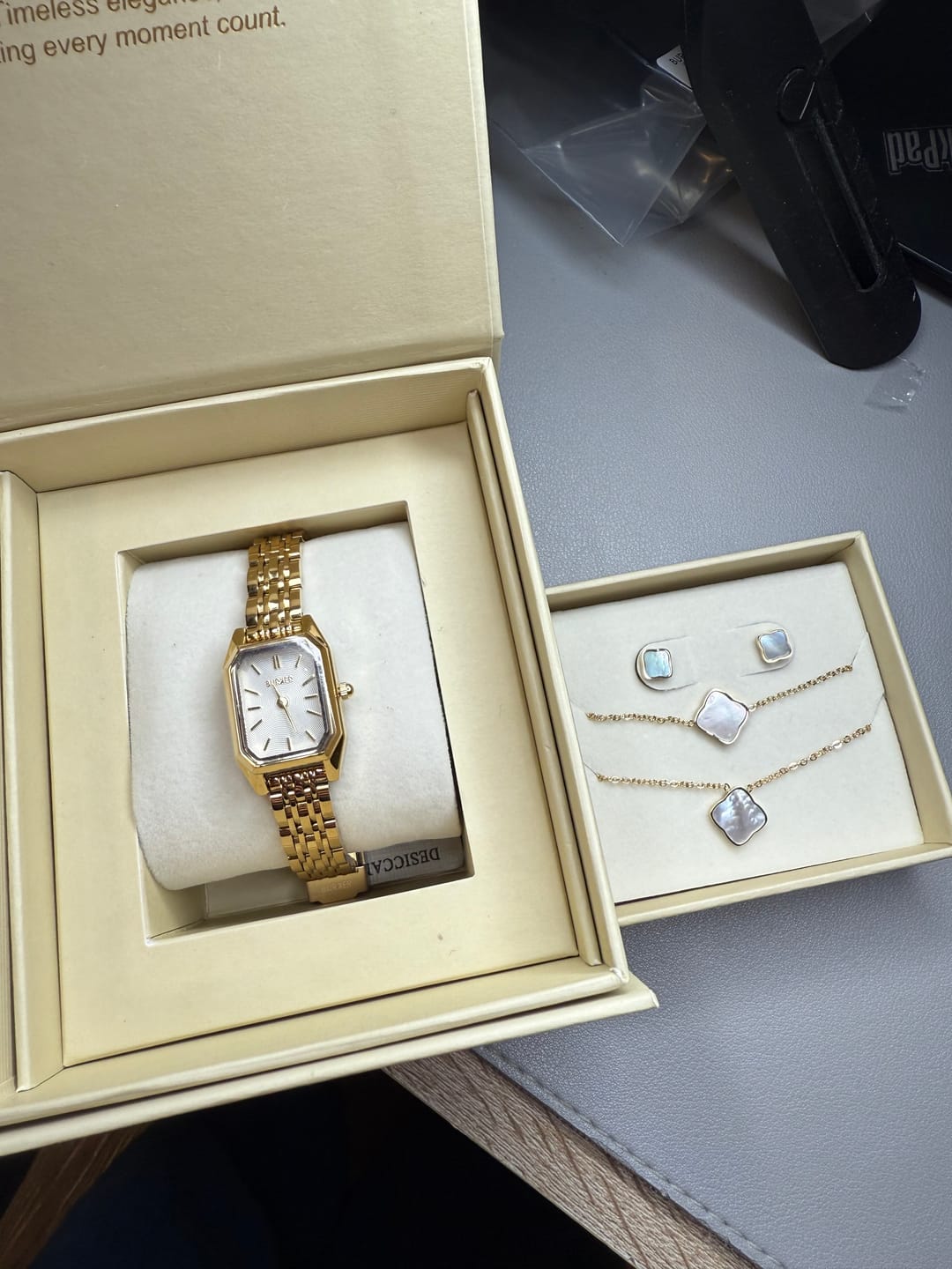 Customer photo review of Flora Gold White Set