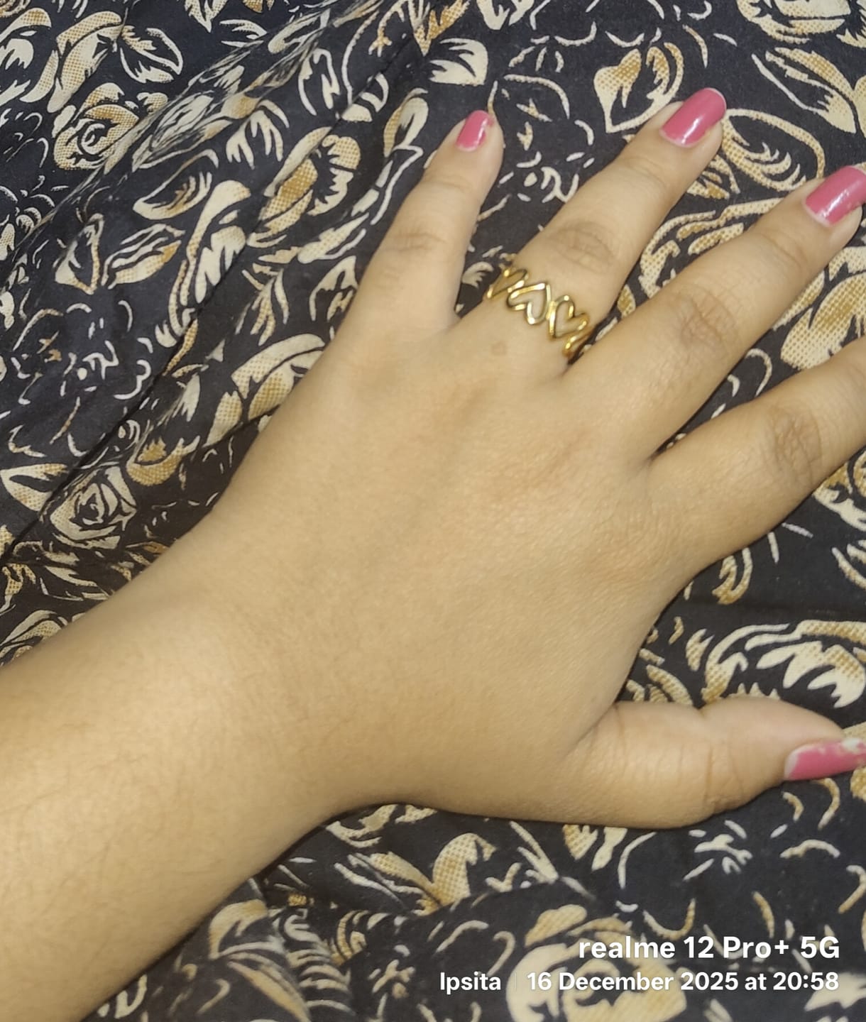 Customer photo review of Linked Love Hollow Heart Ring