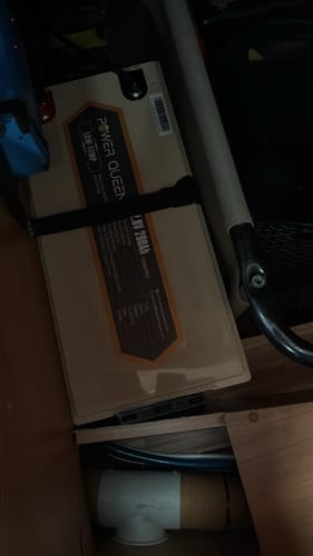 Customer photo review of Batterie LiFePO4 12V 280Ah Basse Température de Power Queen avec BMS 200A Intégré