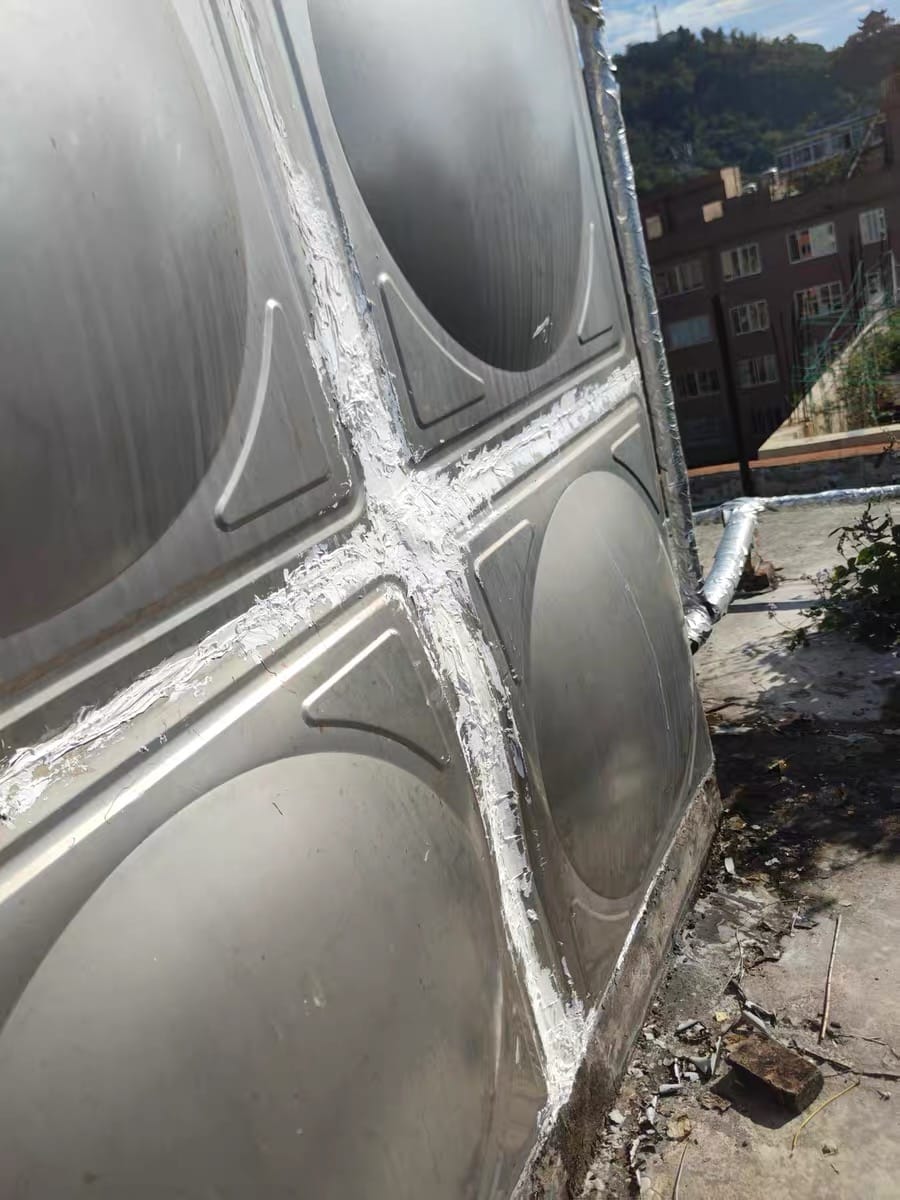 Customer photo review of High-Strength 9900 Structural Silicone Sealant – Outdoor Weatherproof Adhesive for Windows & Doors