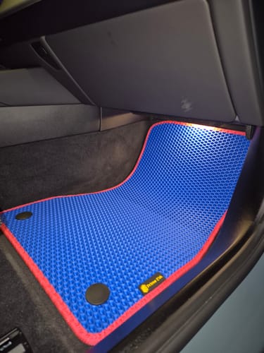 Customer photo review of Auto Fußmatten nach Maß - Vorne