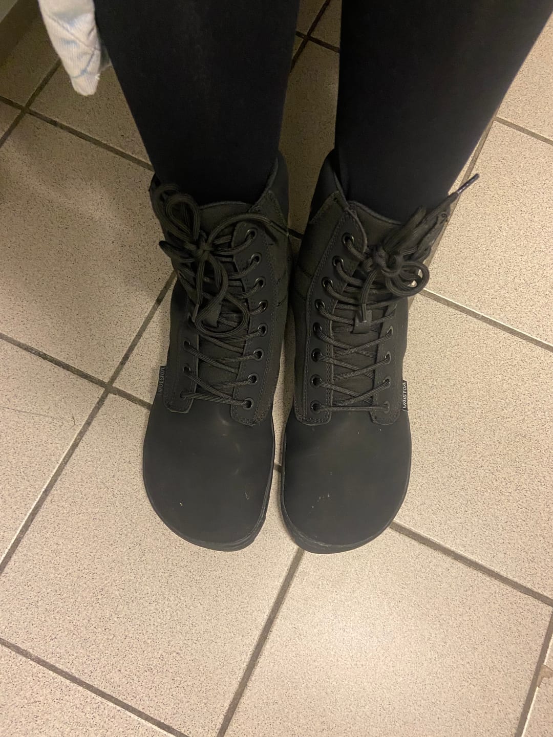 Customer photo review of Vaistoa Hurmos | Casual Barefoot Boots