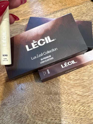Customer photo review of LeCil Adhesive Lash Glue Bond