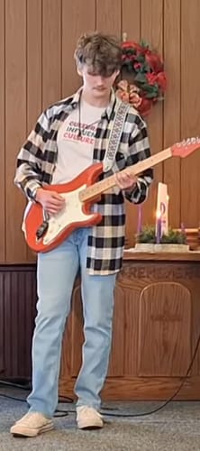 Customer photo review of [NEW] UHF NEXUS - Pro-Grade UHF Wireless System For Guitar/Bass – USB-C, Latency<2 ms, 7 Channels, 165 feet Range