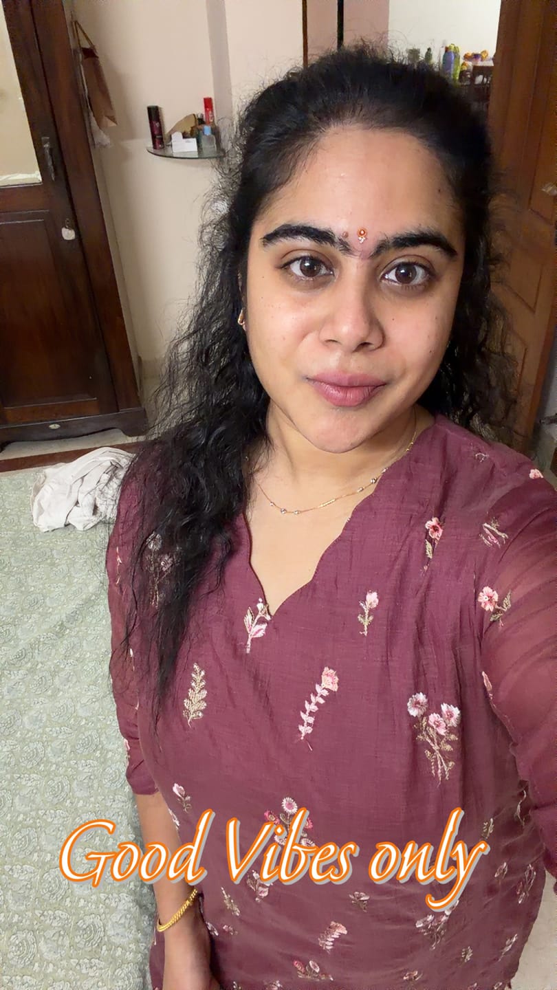 Customer photo review of Beetroot, Rosewater & Green Tea - Intense Glow & Brightening Face Pack - 50g