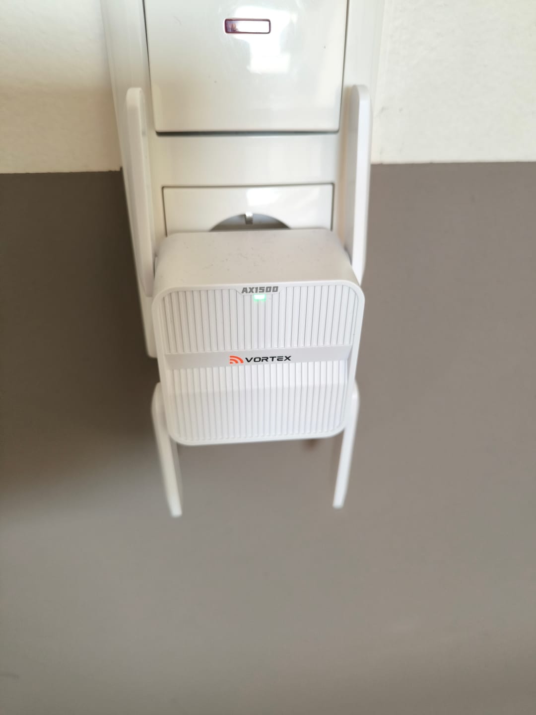 Customer photo review of VortexWifi6 Extender