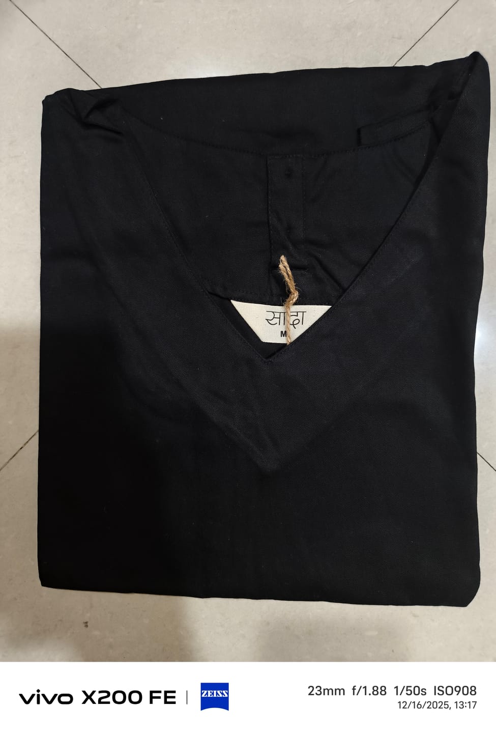Customer photo review of Women Black V-Neck Sleeveless Top