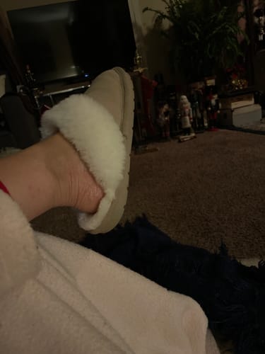 Customer photo review of Women's Sheepskin Scuff