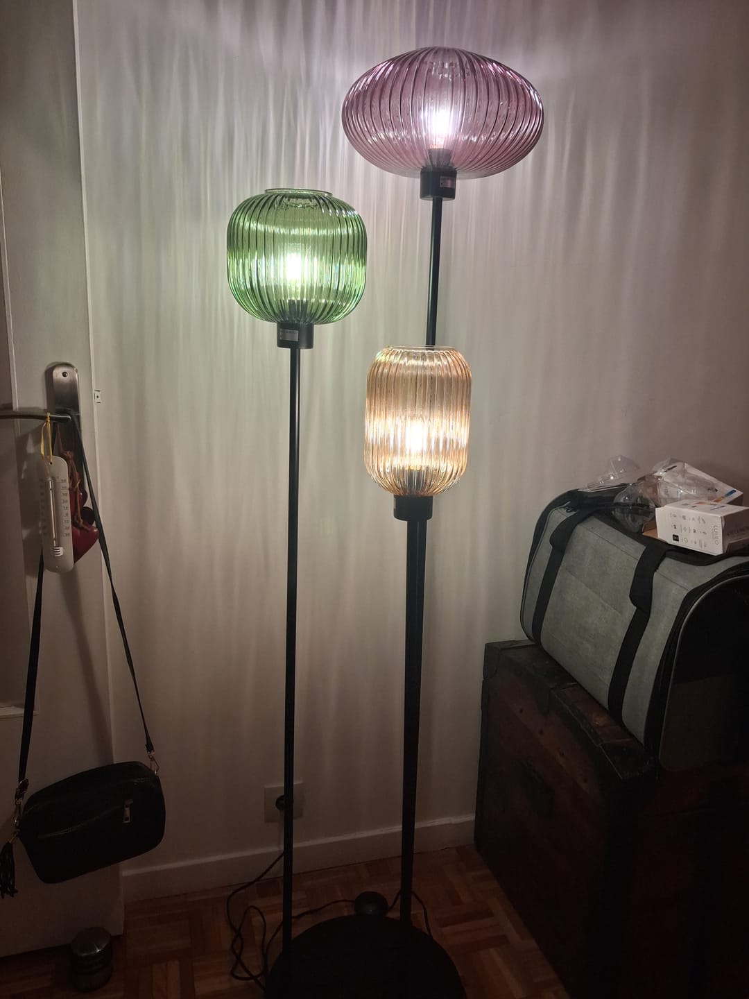 Customer photo review of Lampadaire en verre vintage CRISTALI | 3 luminaires à personnaliser