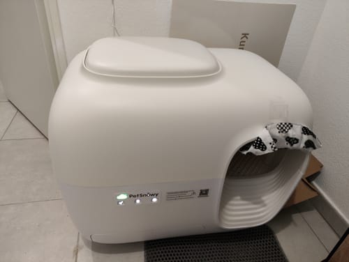 Customer photo review of Self-Cleaning Litter Box