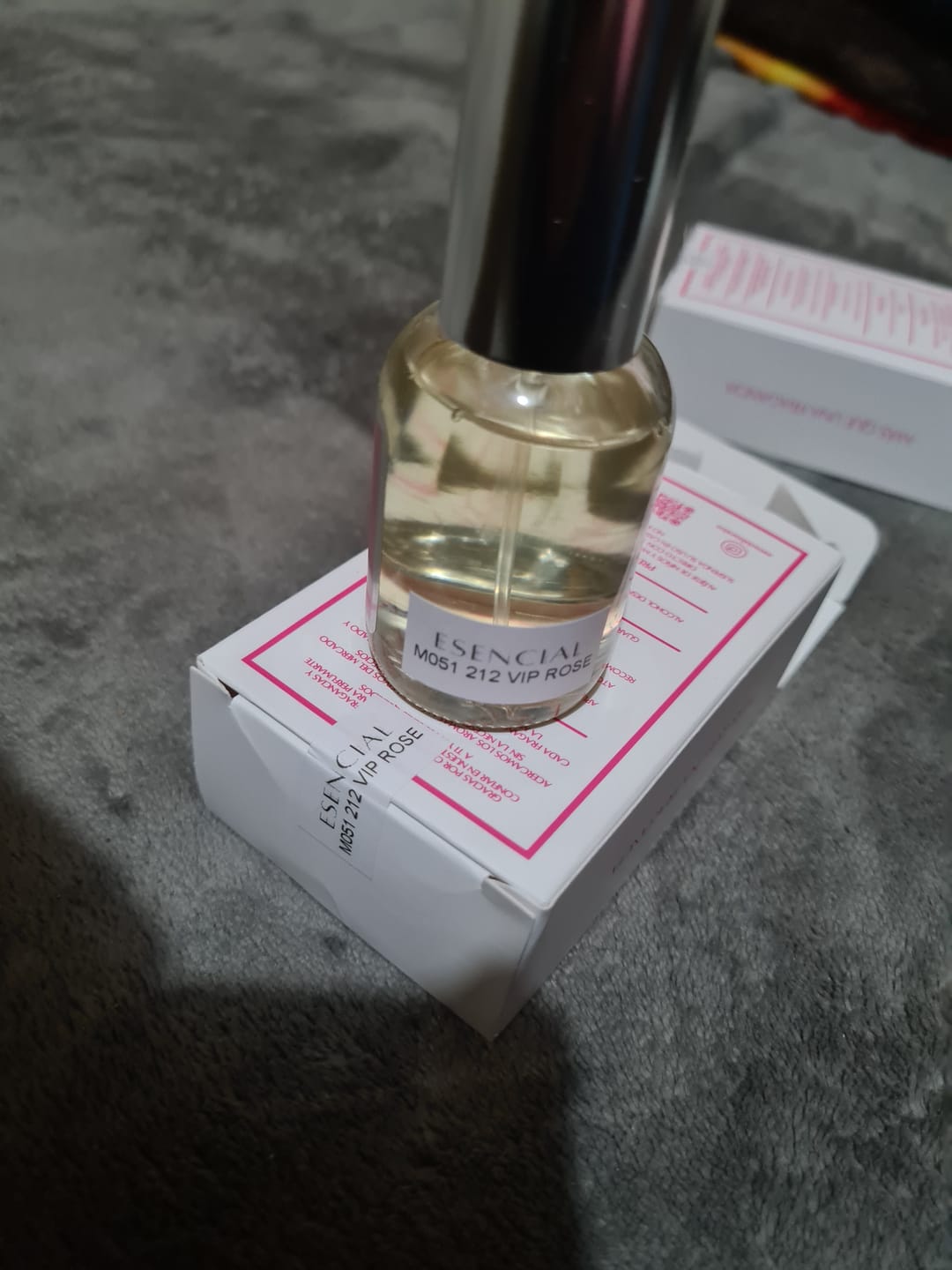 Customer photo review of M051 Inspirado en: 212 VIP Rose - Carolina Herrera