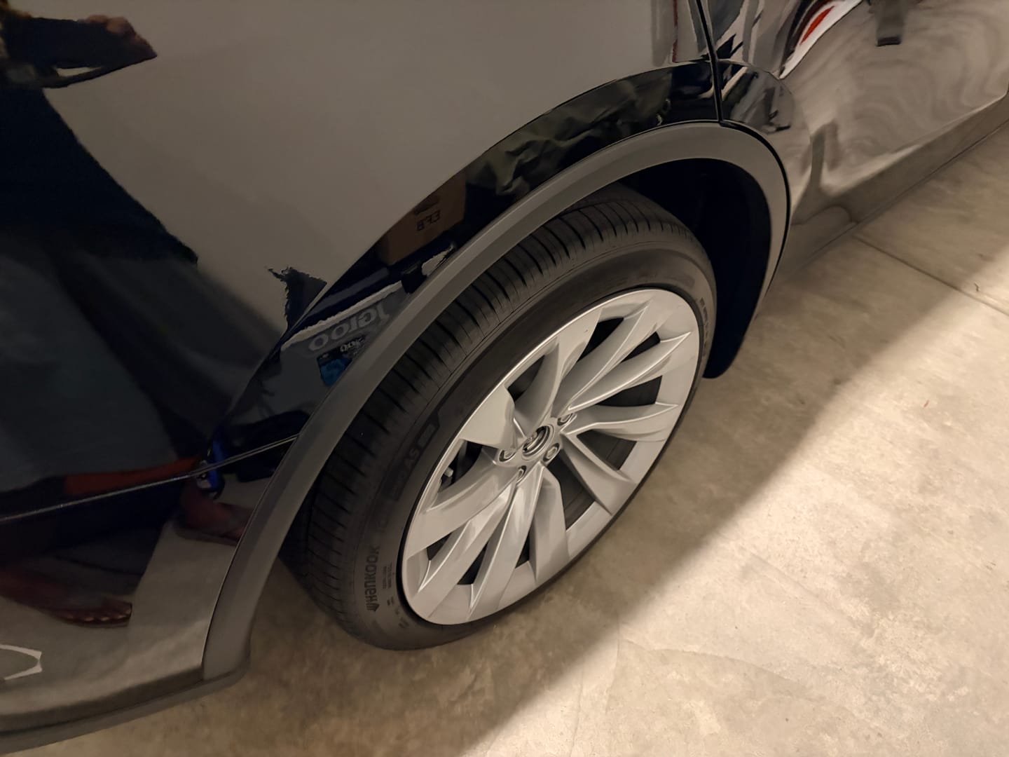 Customer photo review of TESPLUS 20'' Helix 2.0 Style Wheel Cover For Model Y Juniper