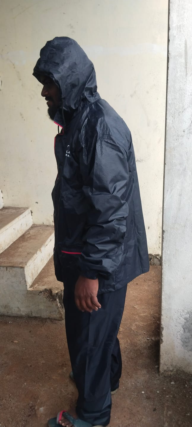 Customer photo review of Navy with Red Border - Rain Jacket with Pant and Mobile Pouch