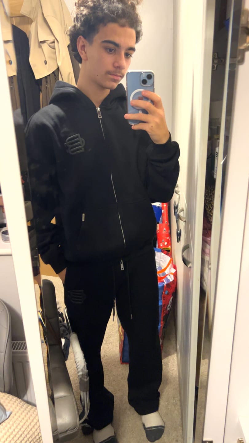Customer photo review of Bénir Club Match Day Jogger - Matte Black